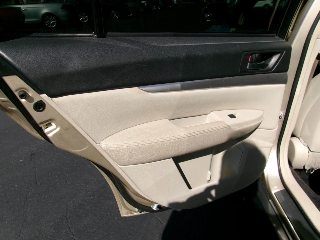 Subaru Outback 2.5i Premium 2010