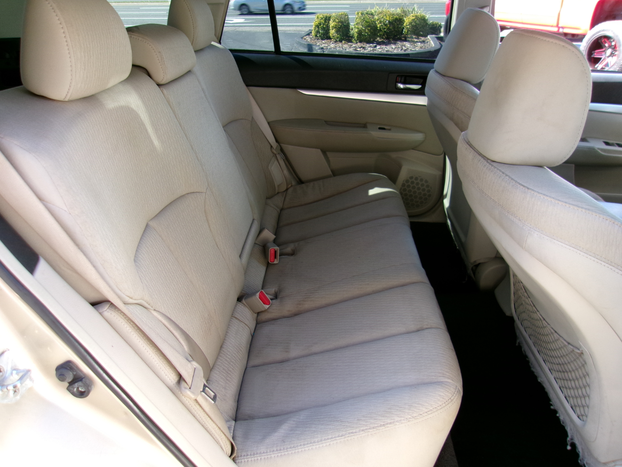 Subaru Outback 2.5i Premium 2010