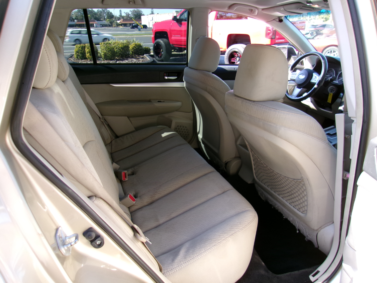 Subaru Outback 2.5i Premium 2010