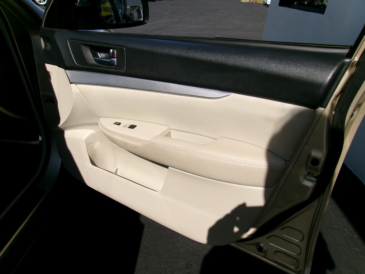 Subaru Outback 2.5i Premium 2010