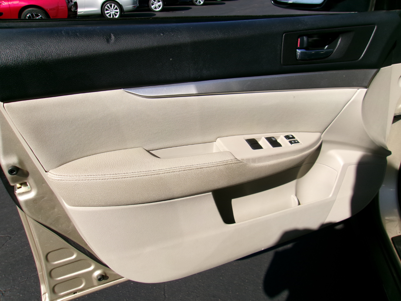 Subaru Outback 2.5i Premium 2010