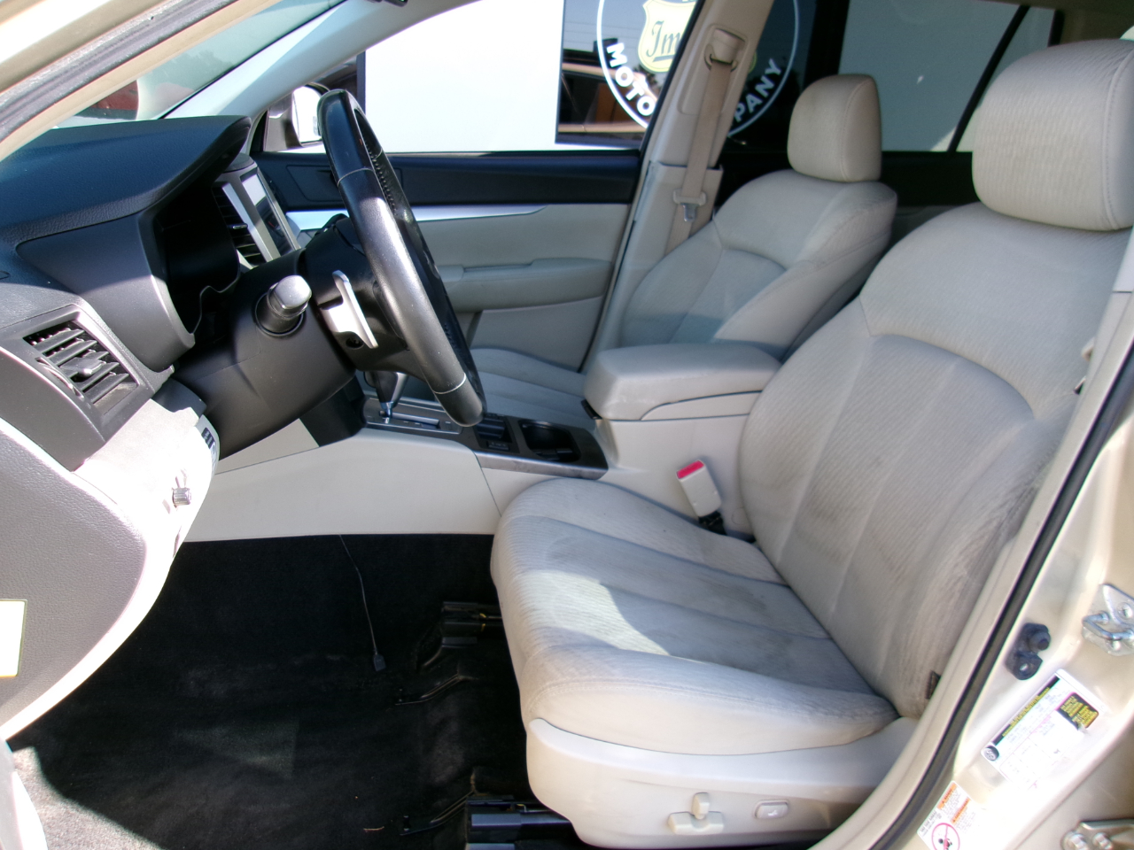 Subaru Outback 2.5i Premium 2010