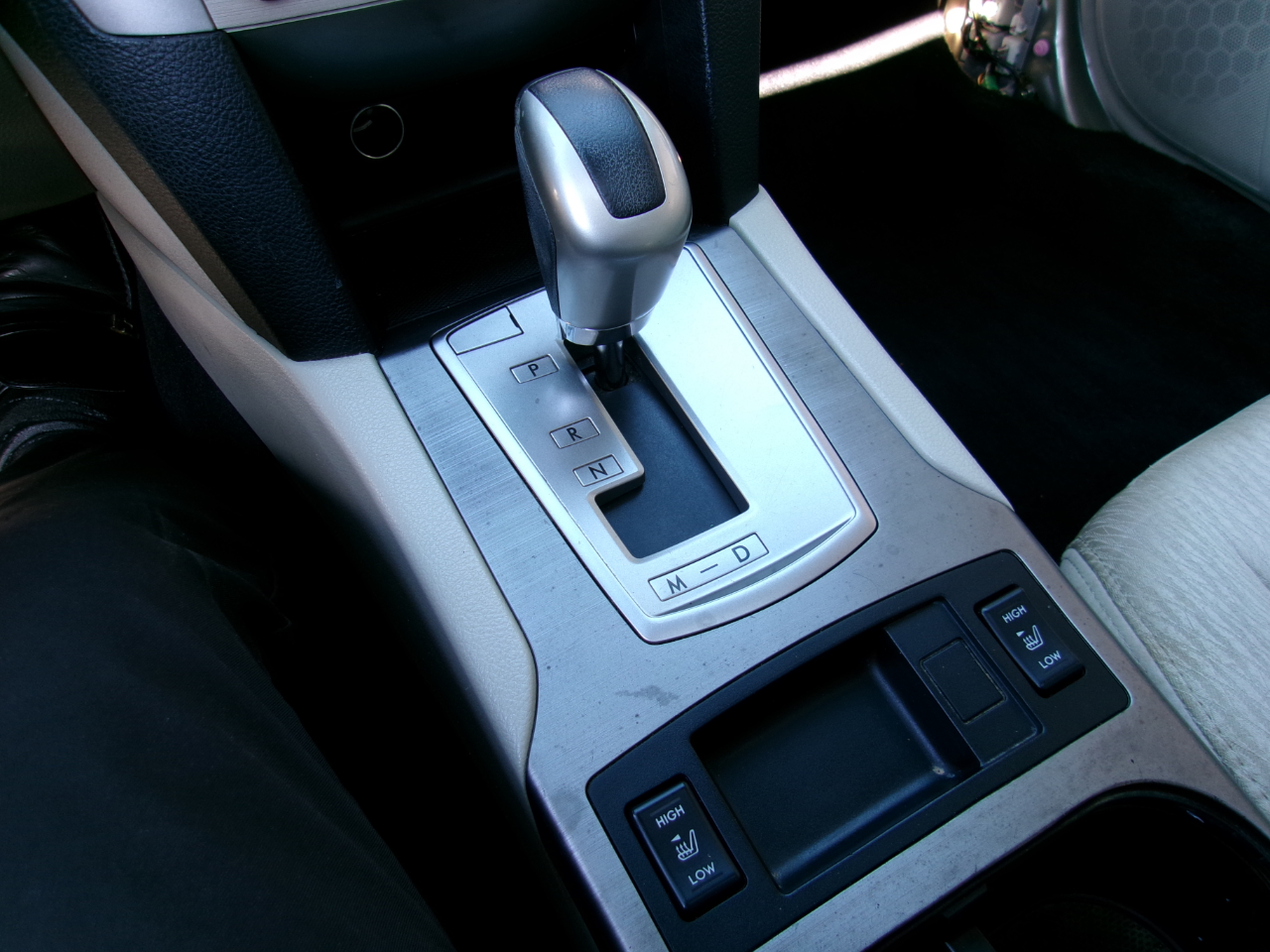 Subaru Outback 2.5i Premium 2010