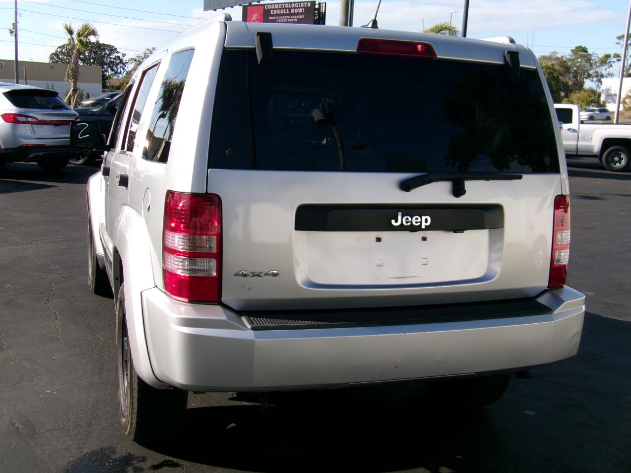 Jeep Liberty  2012