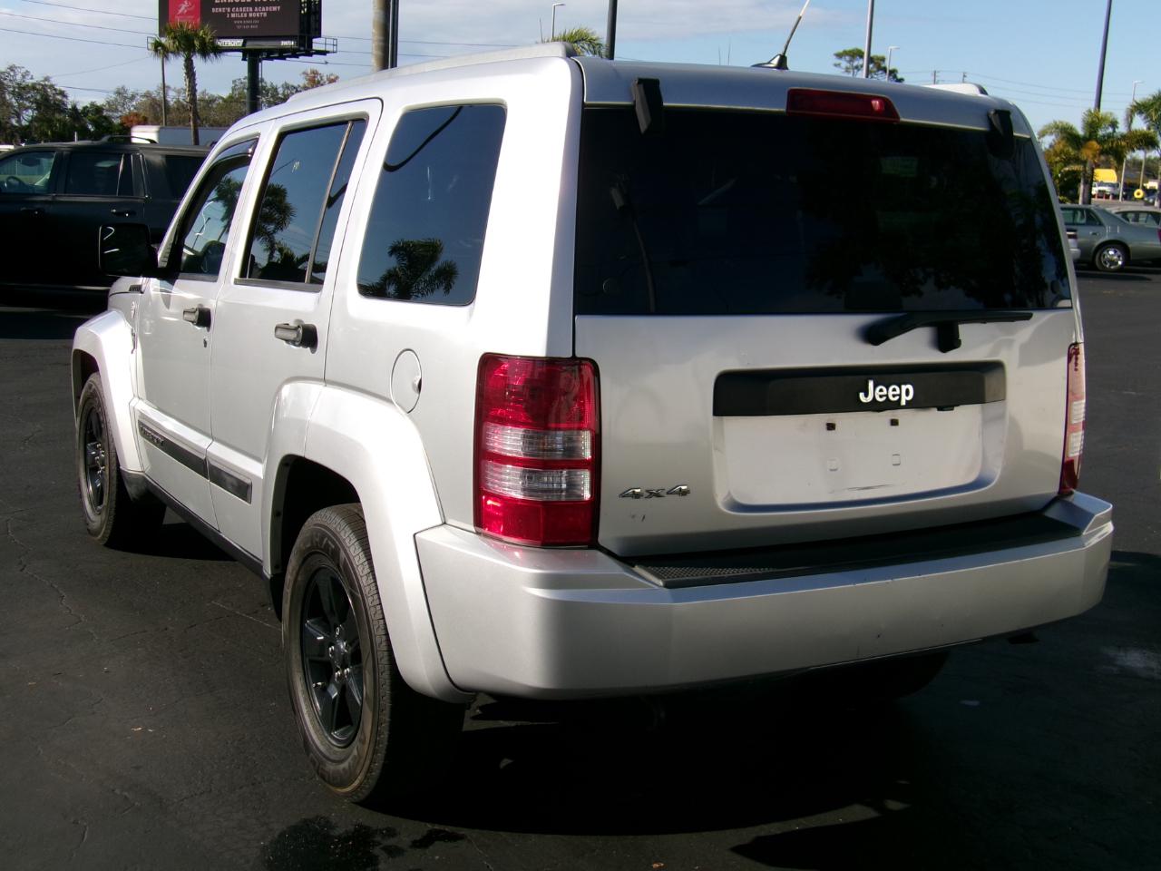 Jeep Liberty  2012