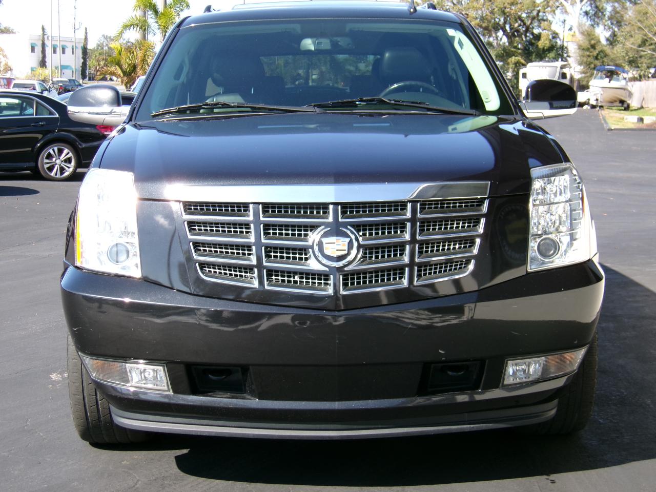 Cadillac Escalade ESV AWD Luxury 2012
