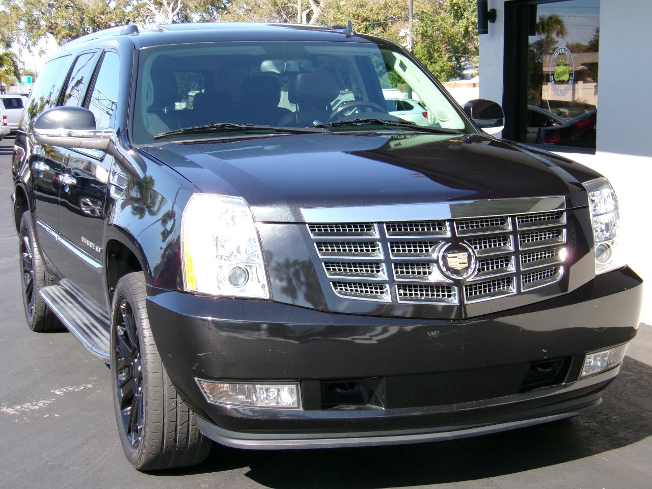 Cadillac Escalade ESV AWD Luxury 2012