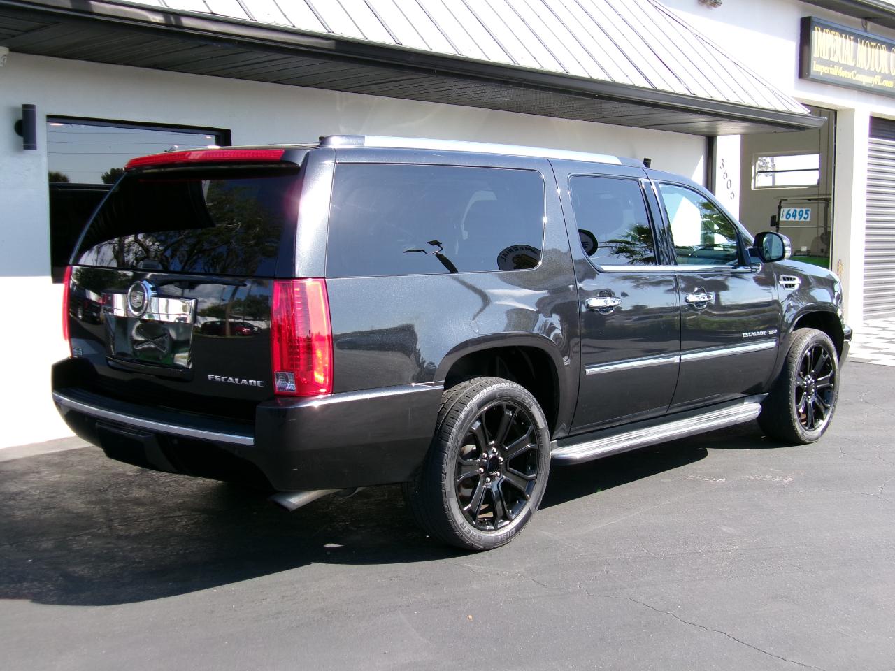 Cadillac Escalade ESV AWD Luxury 2012