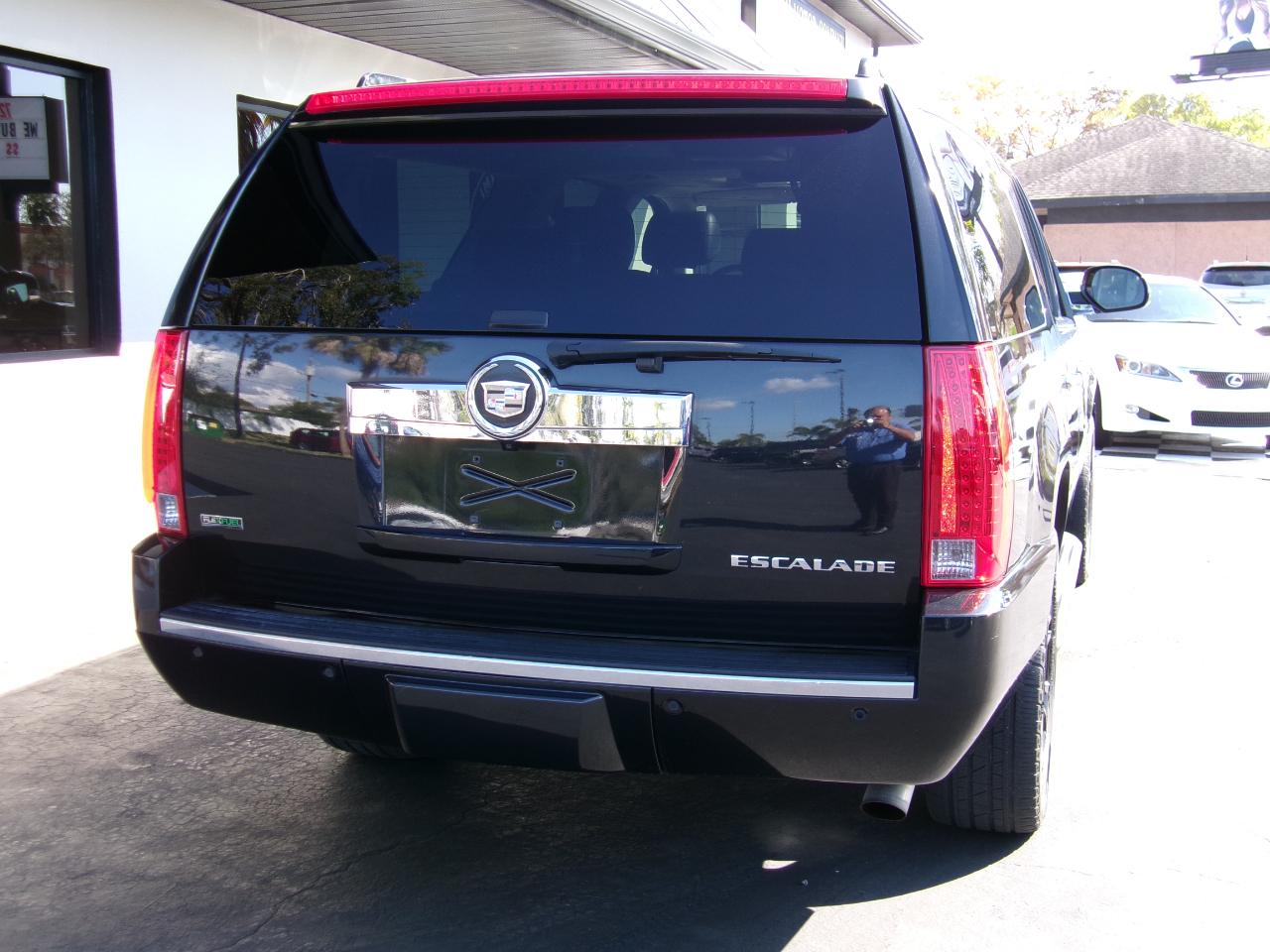 Cadillac Escalade ESV AWD Luxury 2012