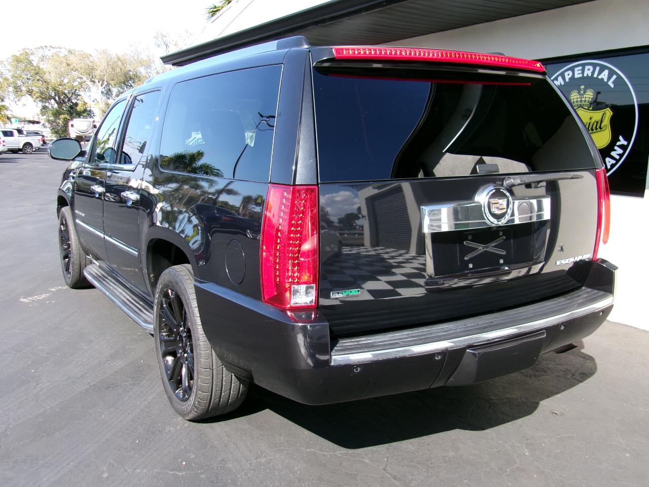 Cadillac Escalade ESV AWD Luxury 2012