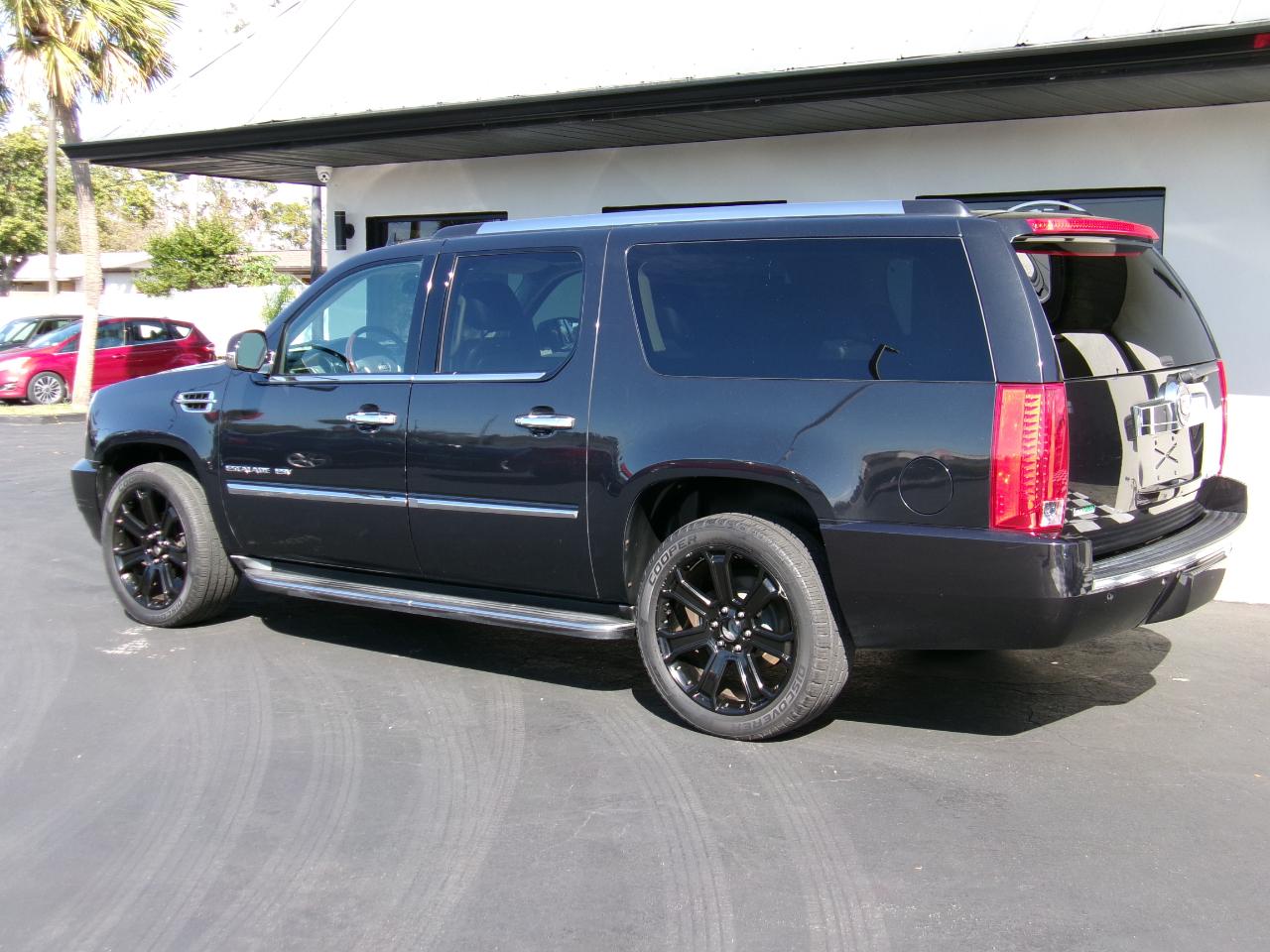 Cadillac Escalade ESV AWD Luxury 2012