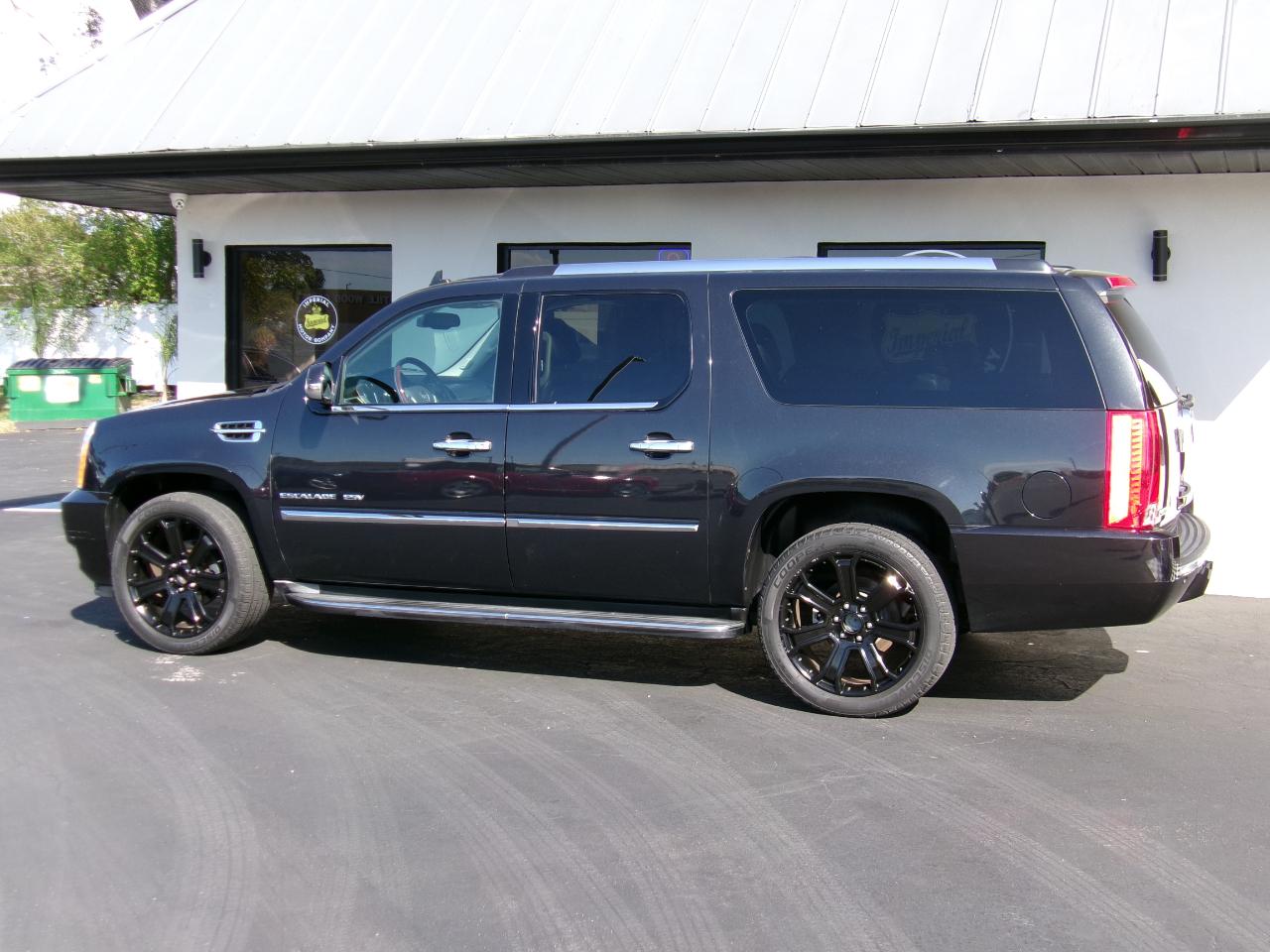 Cadillac Escalade ESV AWD Luxury 2012