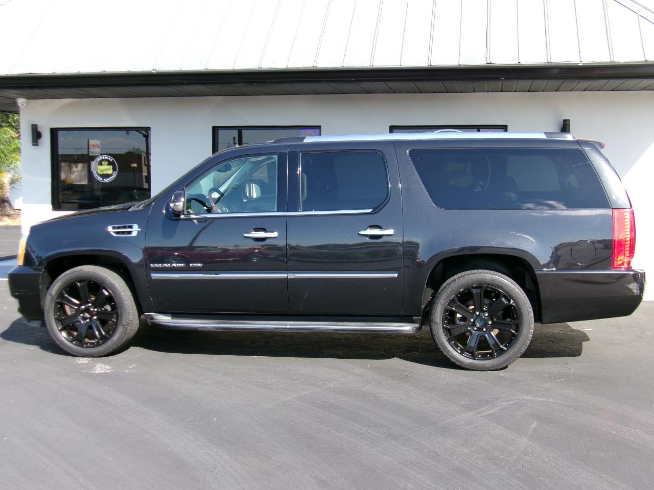 Cadillac Escalade ESV AWD Luxury 2012