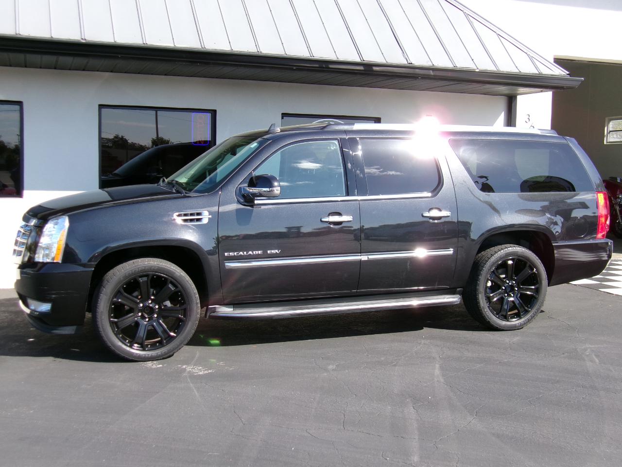 Cadillac Escalade ESV AWD Luxury 2012