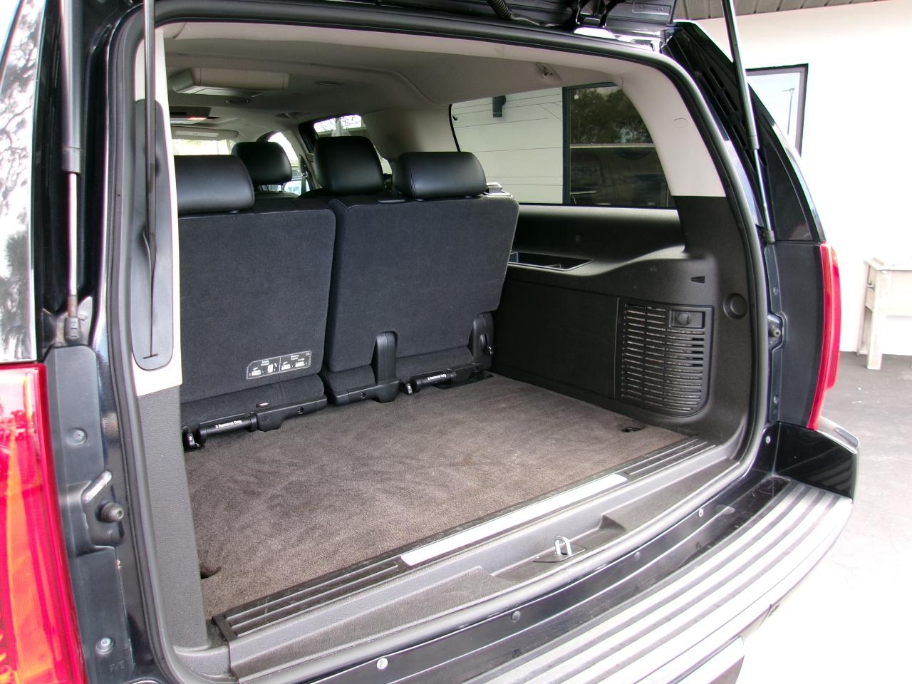 Cadillac Escalade ESV AWD Luxury 2012