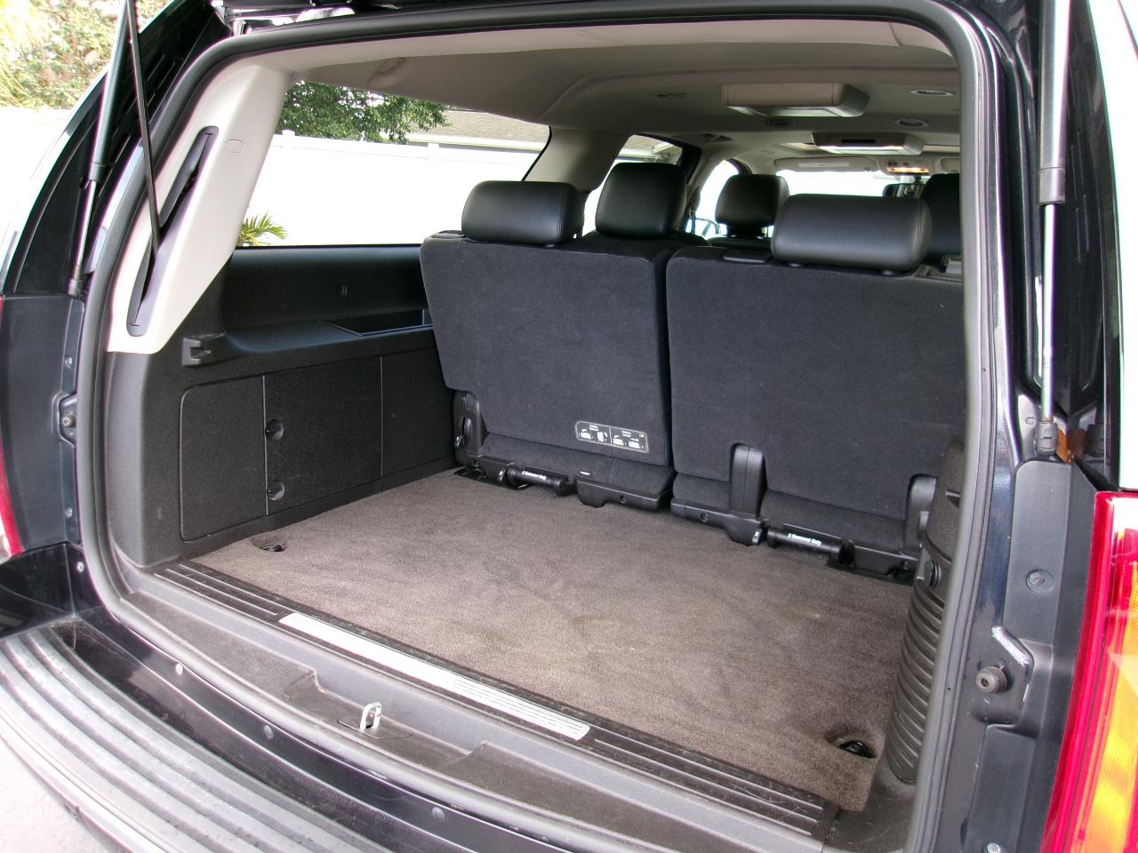 Cadillac Escalade ESV AWD Luxury 2012