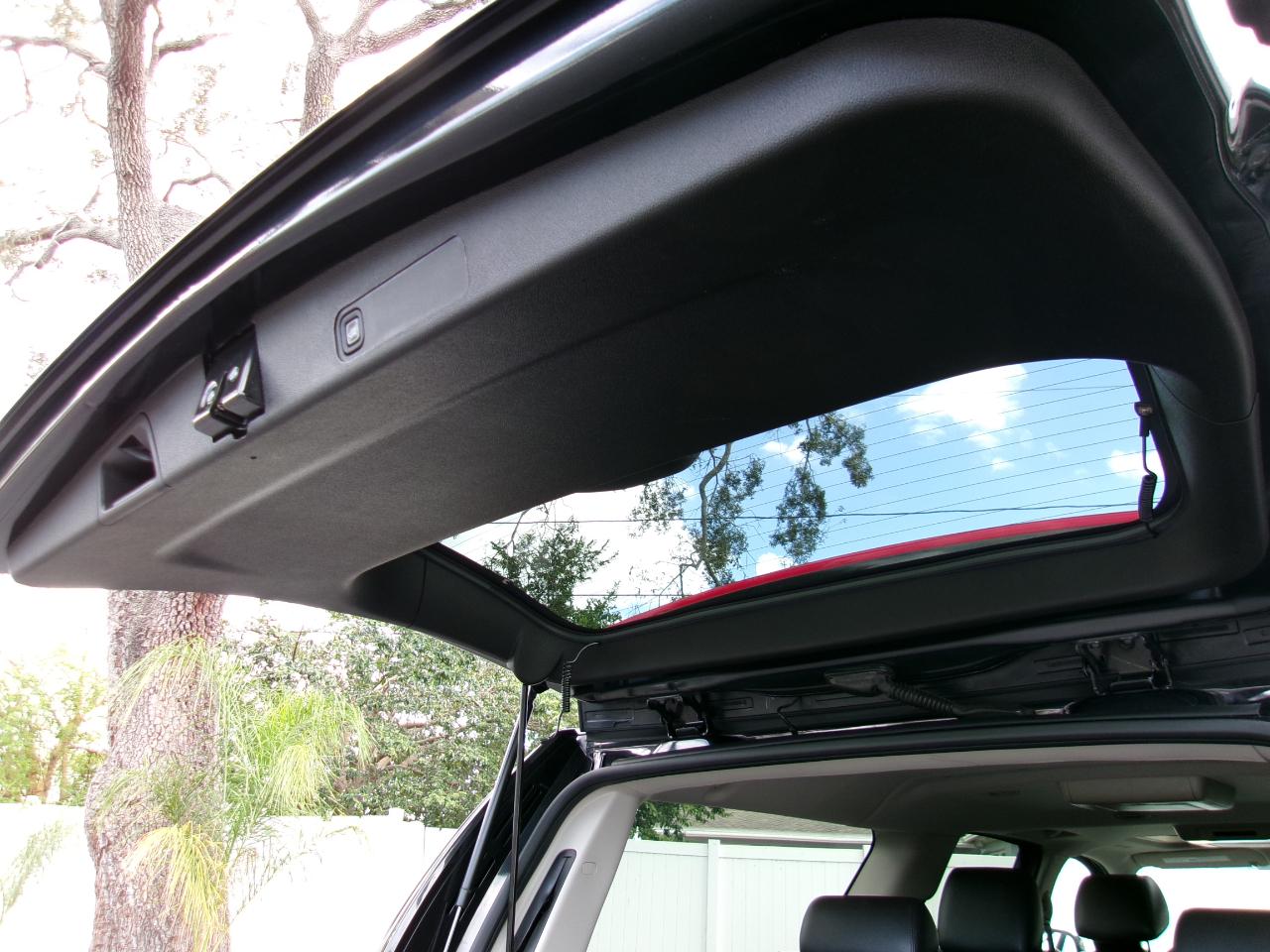 Cadillac Escalade ESV AWD Luxury 2012