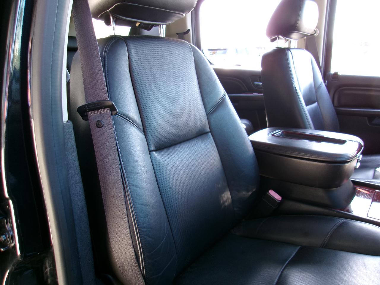 Cadillac Escalade ESV AWD Luxury 2012