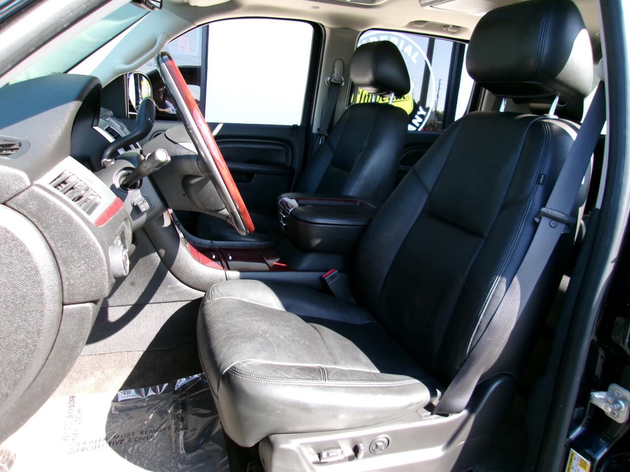 Cadillac Escalade ESV AWD Luxury 2012