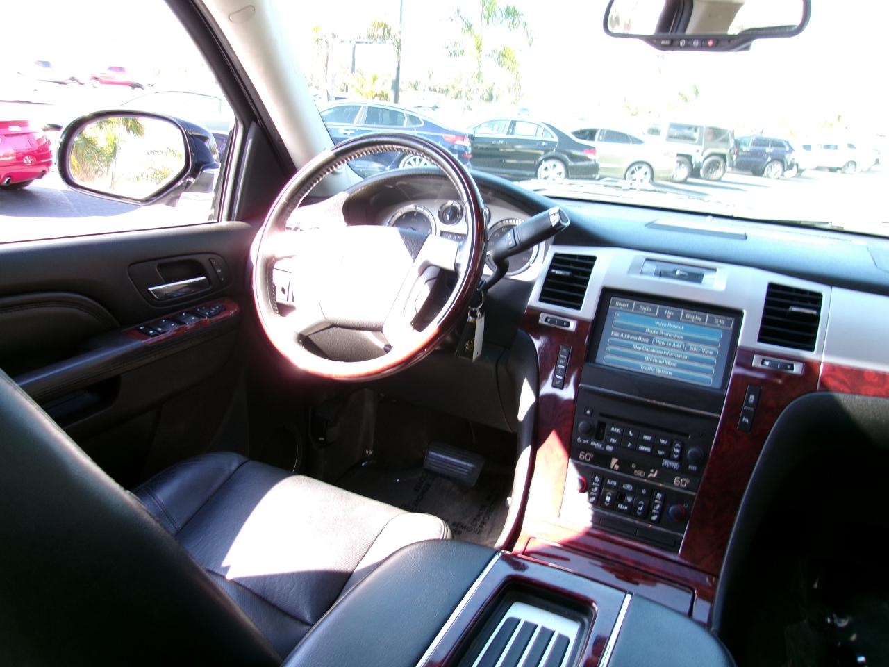 Cadillac Escalade ESV AWD Luxury 2012