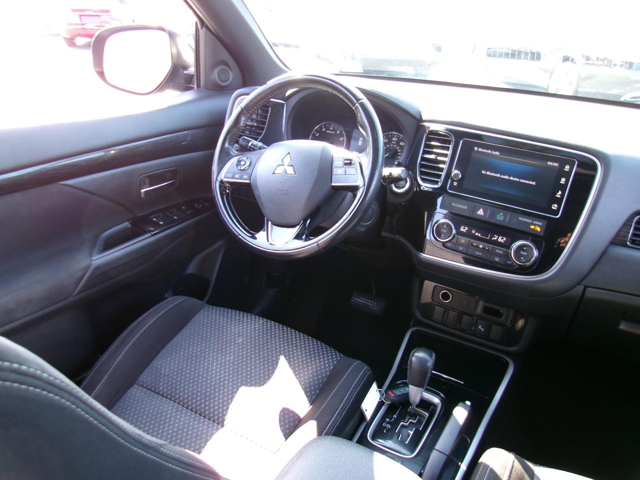 Mitsubishi Outlander  2018