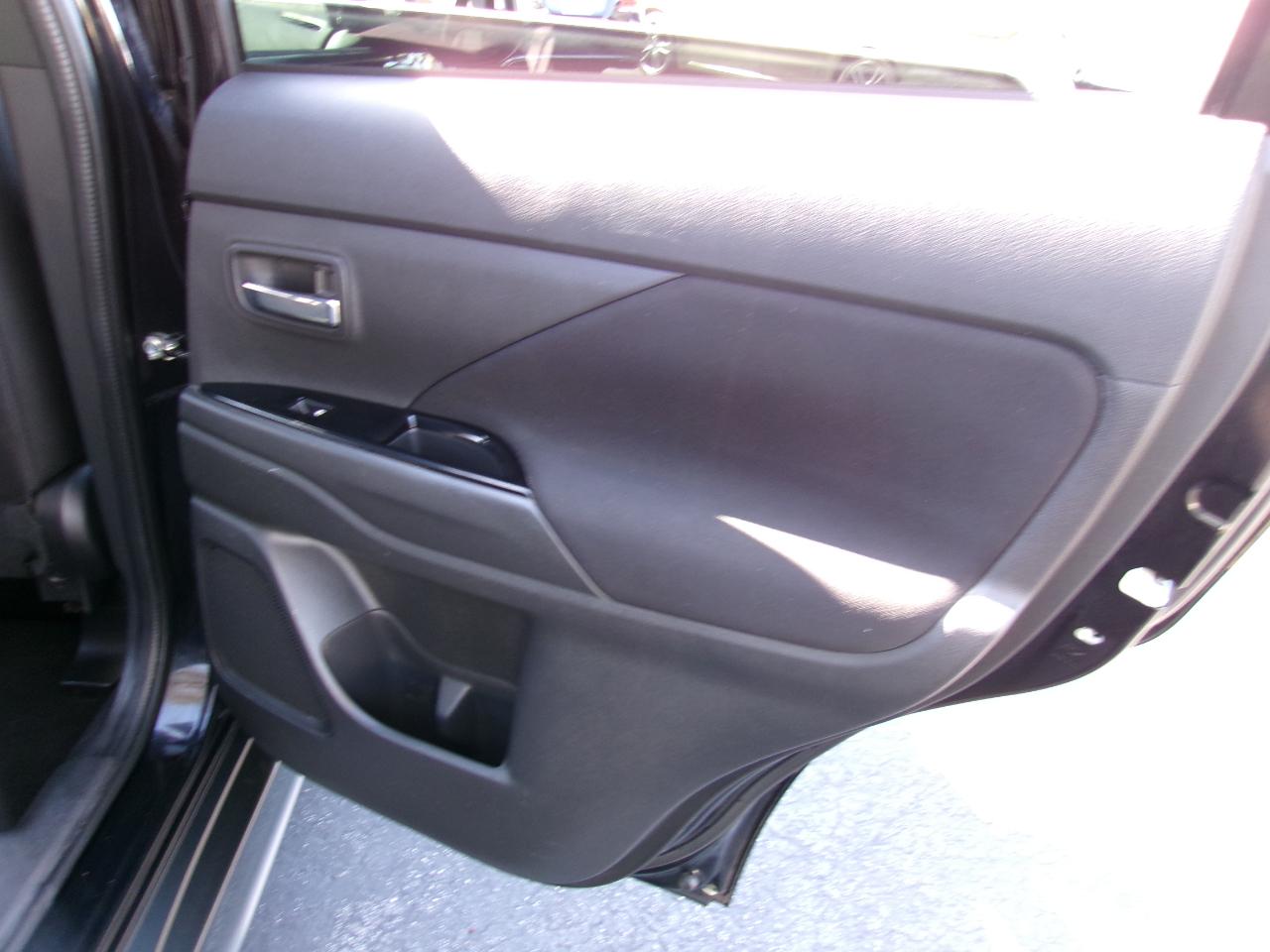 Mitsubishi Outlander  2018