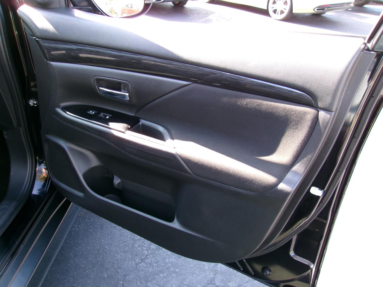 Mitsubishi Outlander  2018