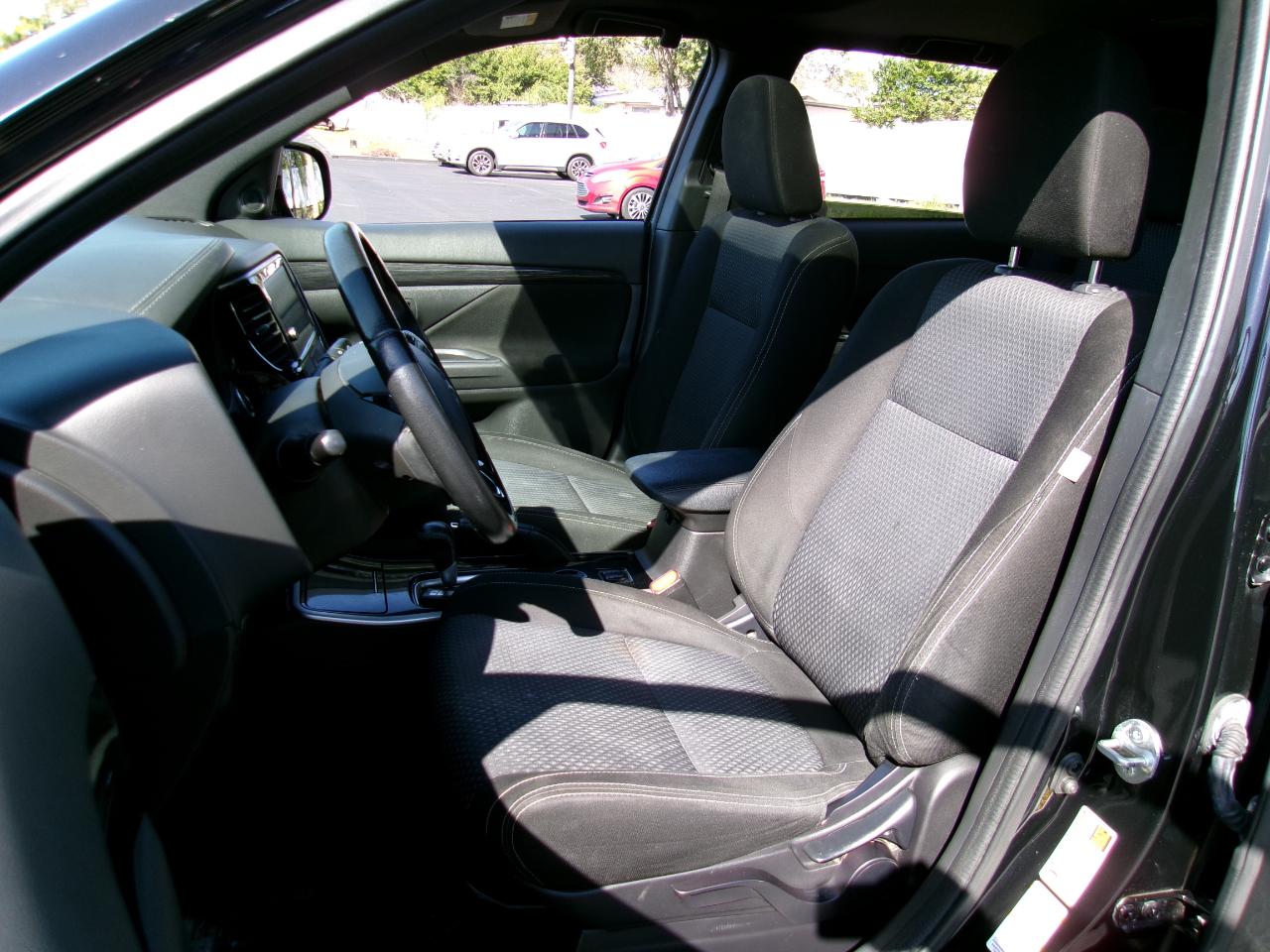 Mitsubishi Outlander  2018