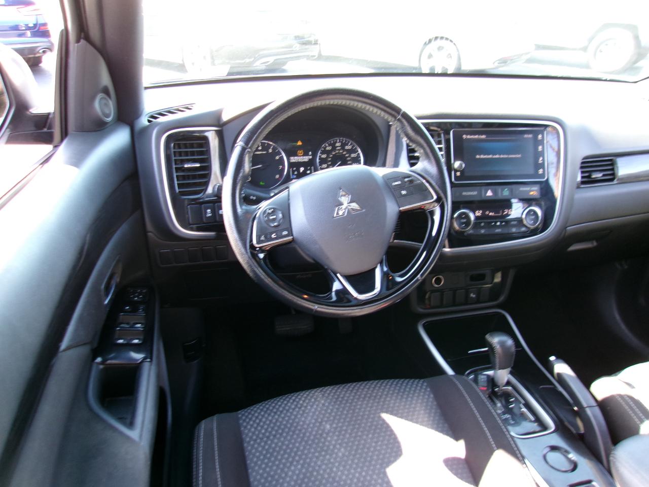 Mitsubishi Outlander  2018