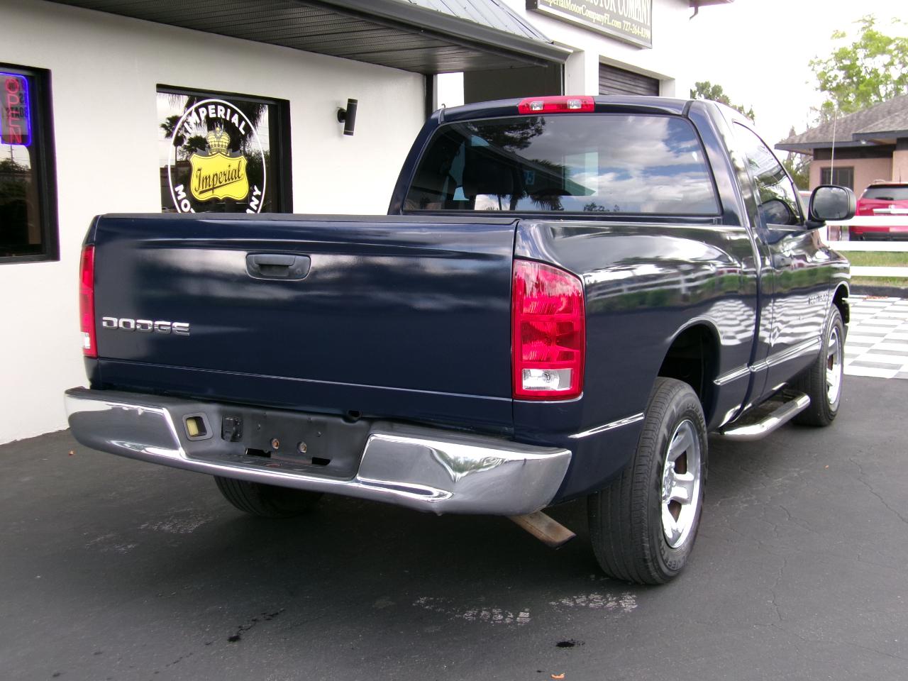 Dodge Ram 1500 ST 2WD 2004
