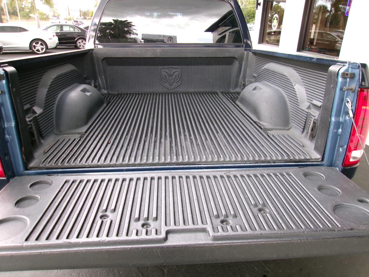 Dodge Ram 1500 ST 2WD 2004