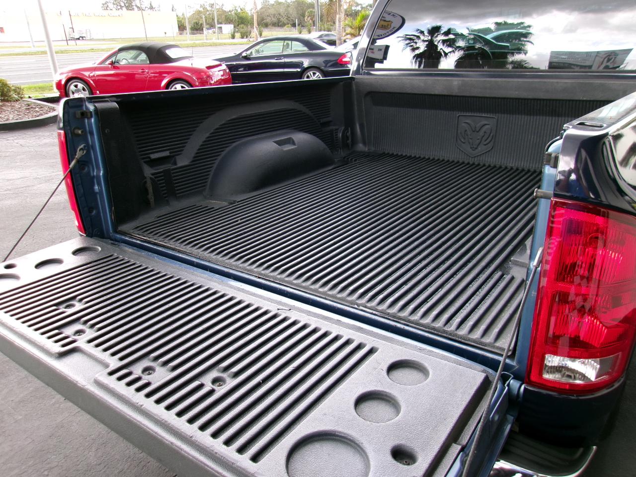 Dodge Ram 1500 ST 2WD 2004