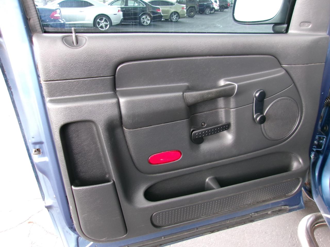 Dodge Ram 1500 ST 2WD 2004