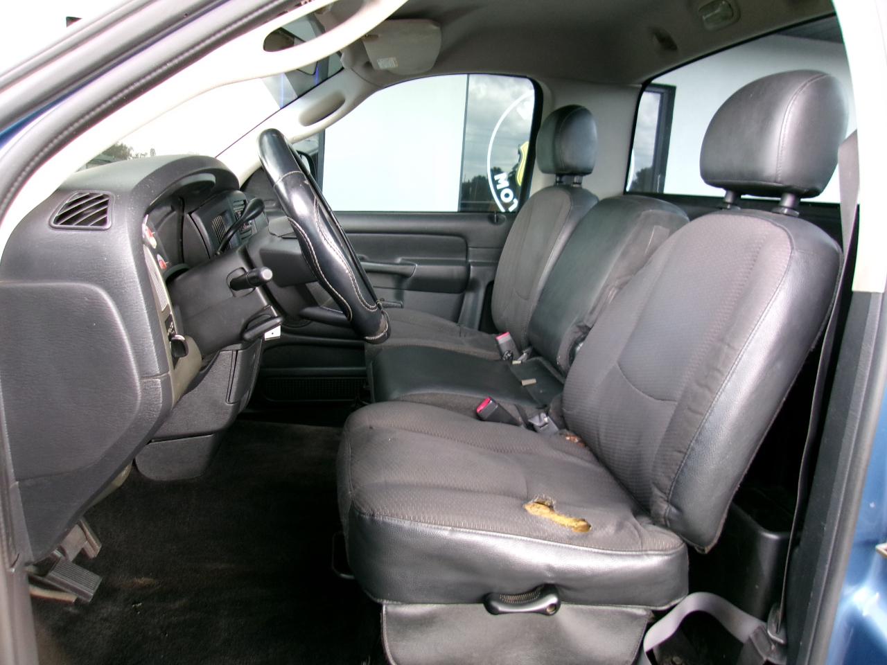 Dodge Ram 1500 ST 2WD 2004