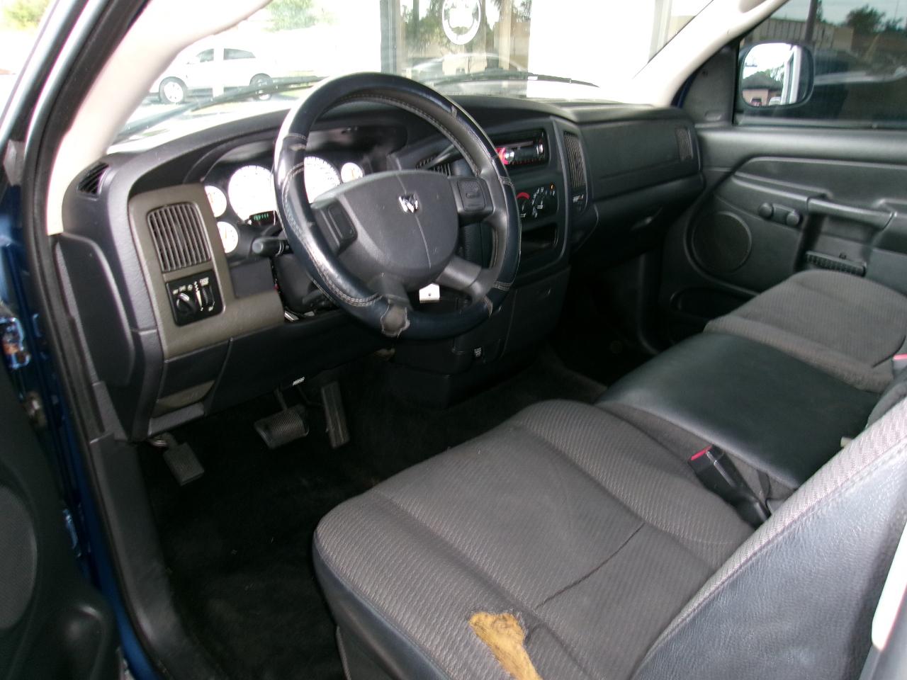 Dodge Ram 1500 ST 2WD 2004