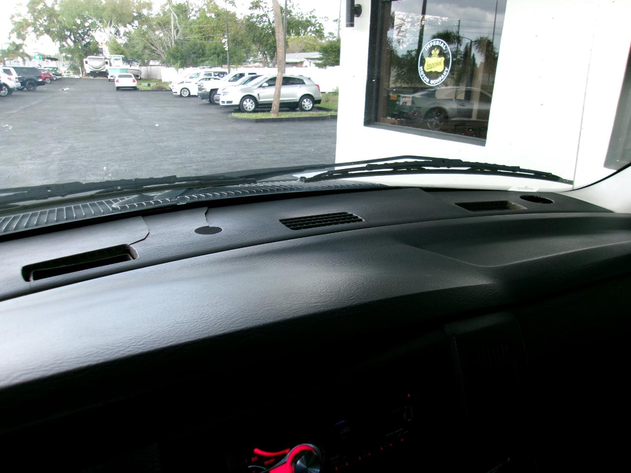 Dodge Ram 1500 ST 2WD 2004