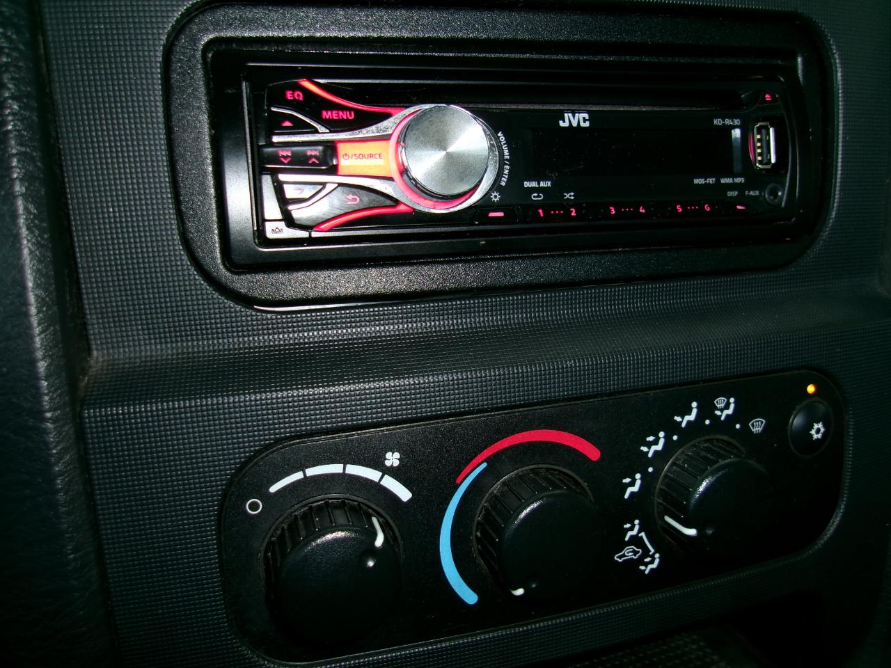 Dodge Ram 1500 ST 2WD 2004