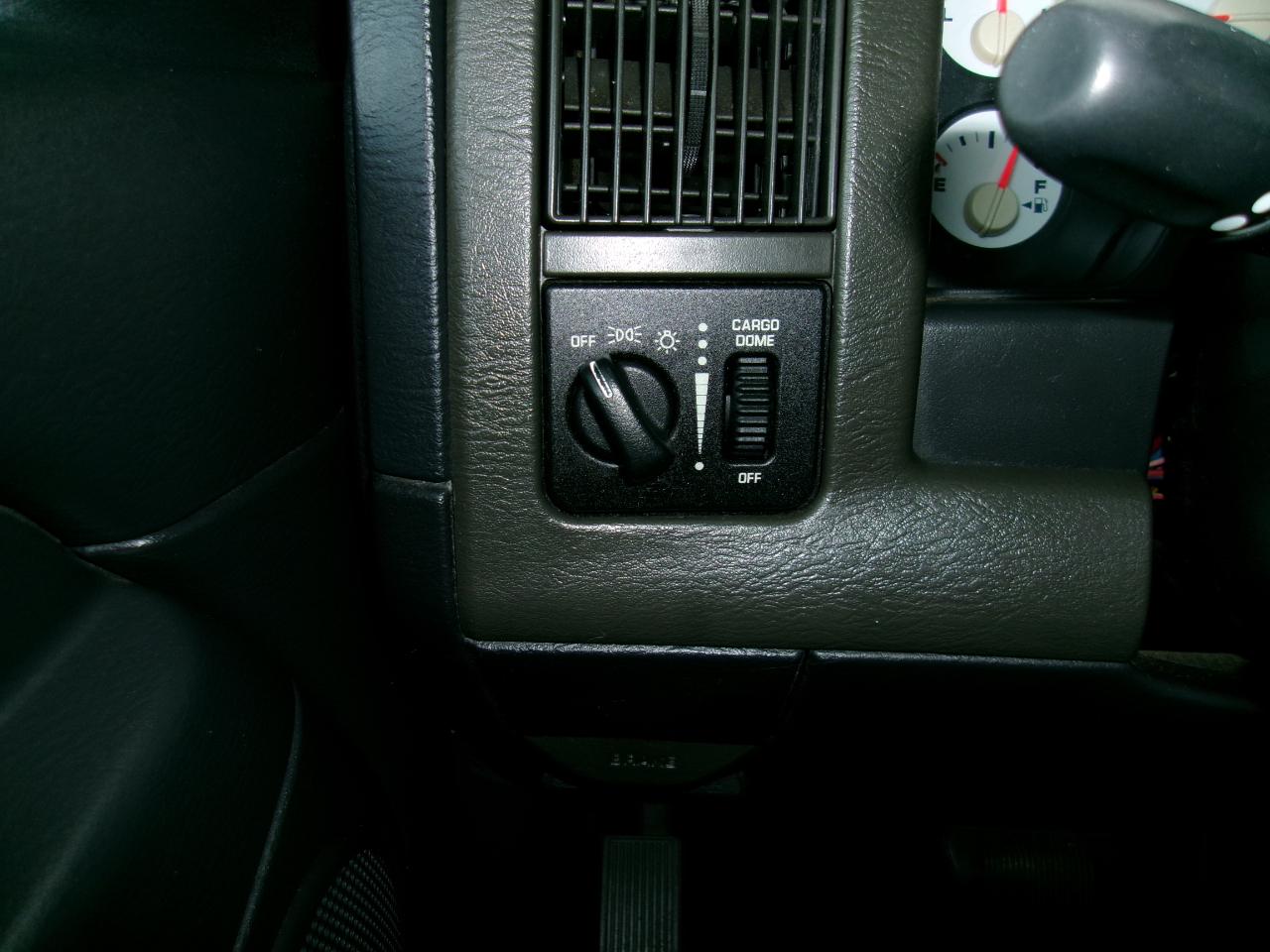 Dodge Ram 1500 ST 2WD 2004