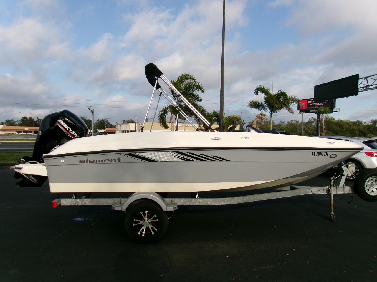 Bayliner Element  2022