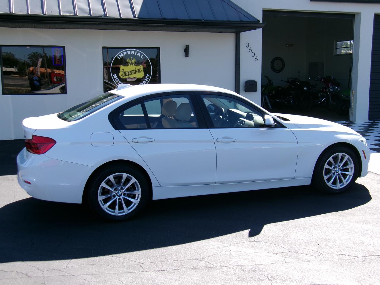 BMW 3-Series 320i xDrive Sedan 2018