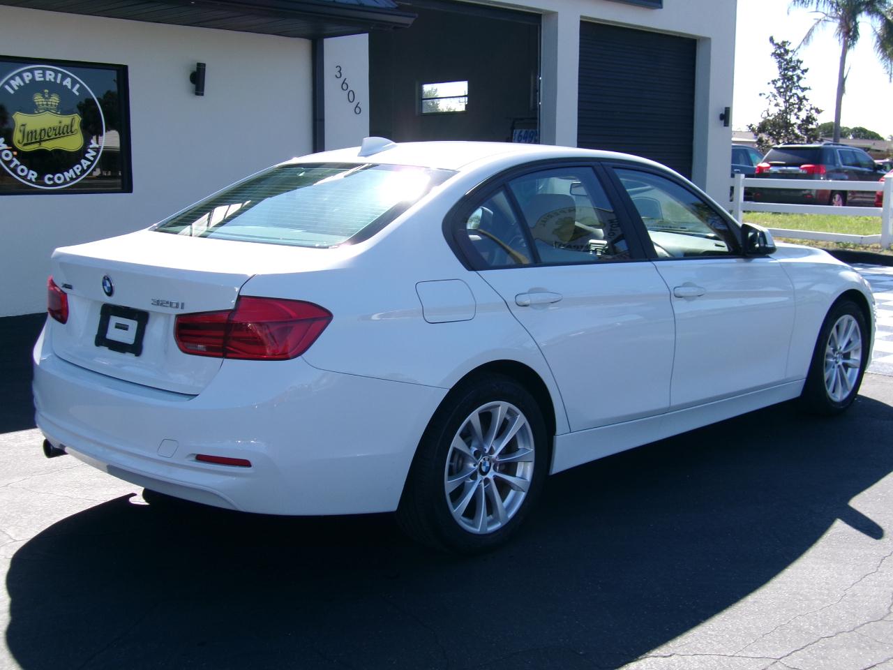 BMW 3-Series 320i xDrive Sedan 2018