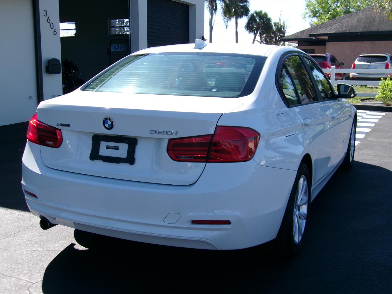 BMW 3-Series 320i xDrive Sedan 2018