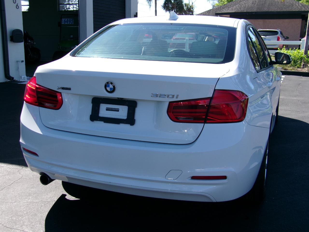 BMW 3-Series 320i xDrive Sedan 2018