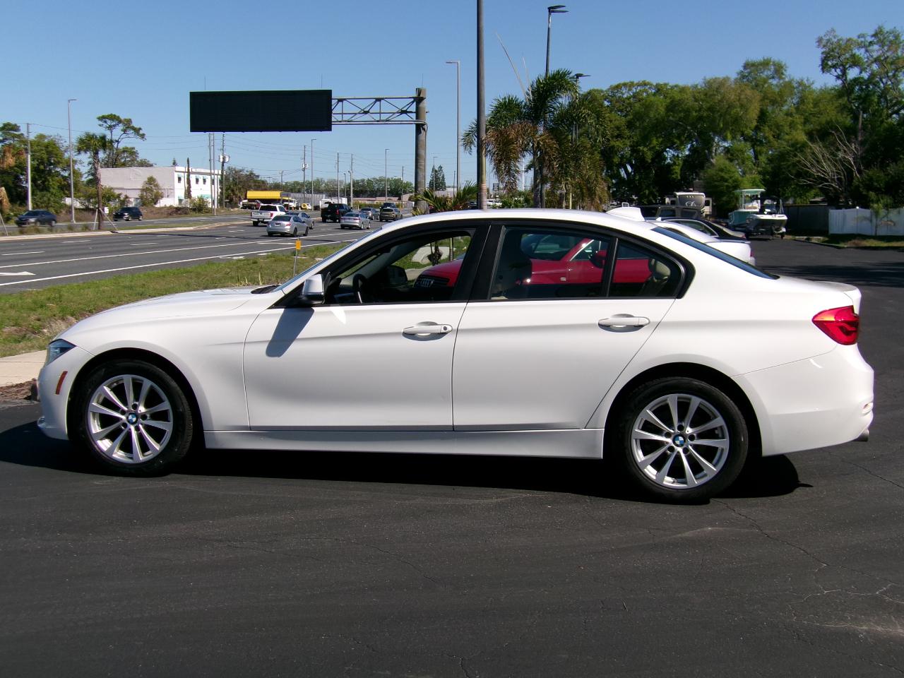 BMW 3-Series 320i xDrive Sedan 2018