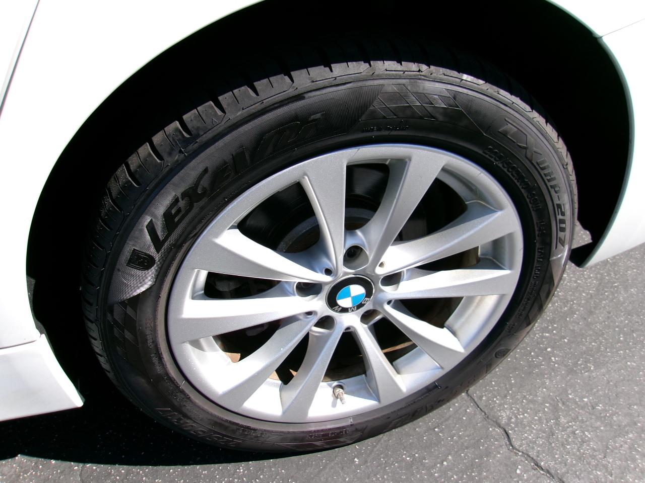 BMW 3-Series 320i xDrive Sedan 2018