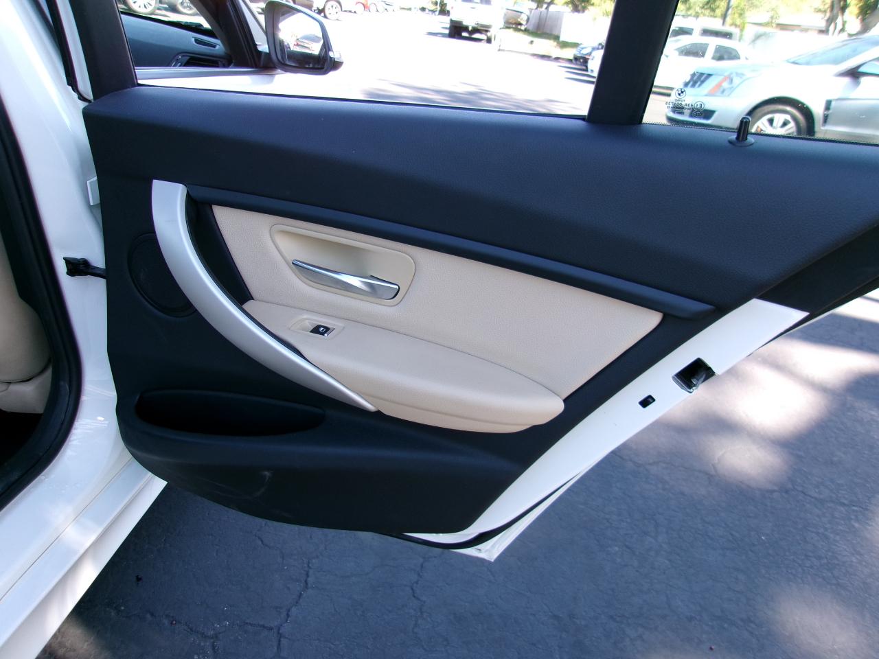 BMW 3-Series 320i xDrive Sedan 2018