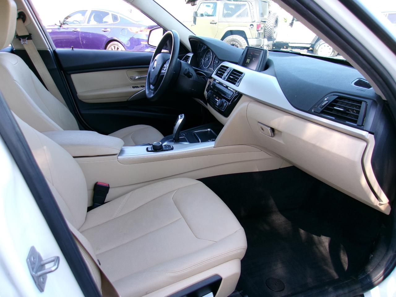 BMW 3-Series 320i xDrive Sedan 2018