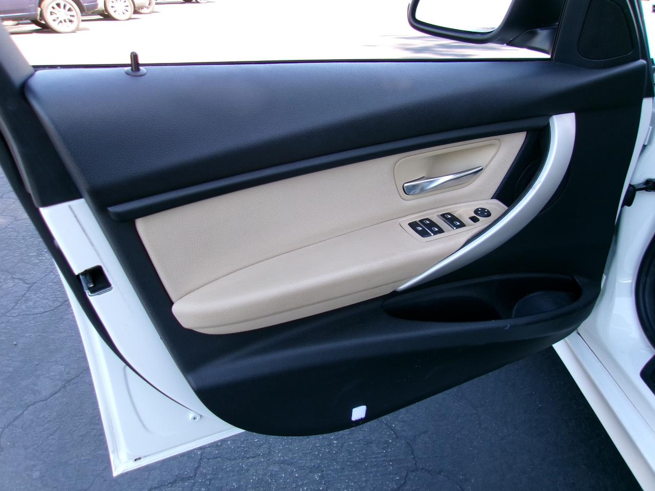 BMW 3-Series 320i xDrive Sedan 2018