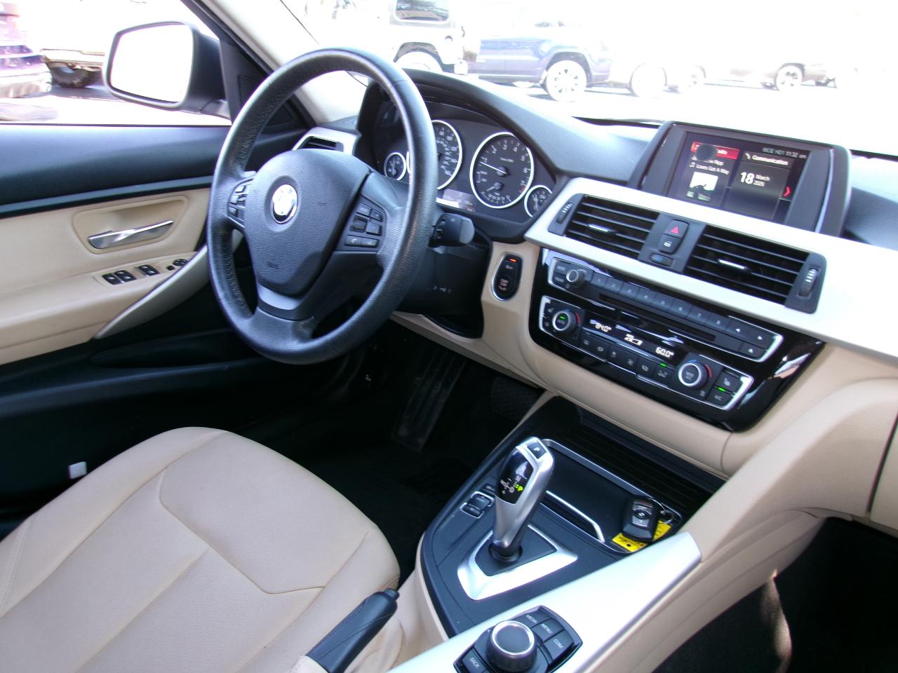 BMW 3-Series 320i xDrive Sedan 2018