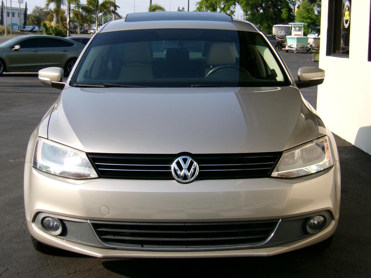 Volkswagen Jetta SEL PZEV 2013